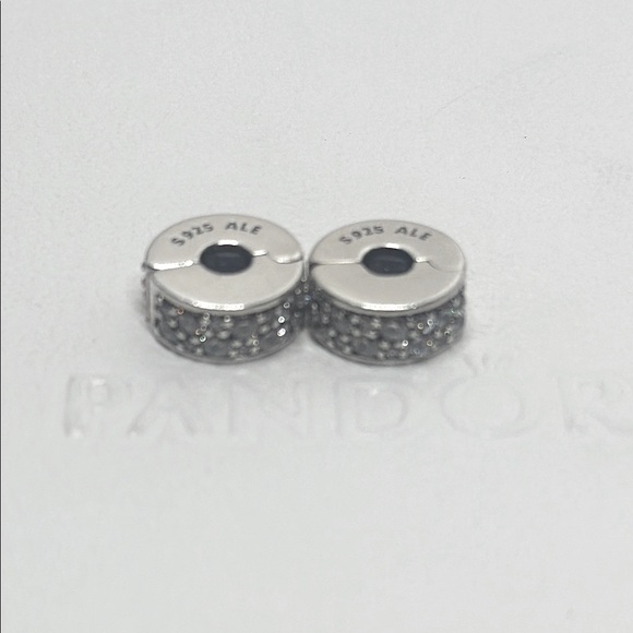 Pandora Silver Clip Charm World Globe Travel S925 ALE Retired M2444. 2 pieces - Picture 4 of 6